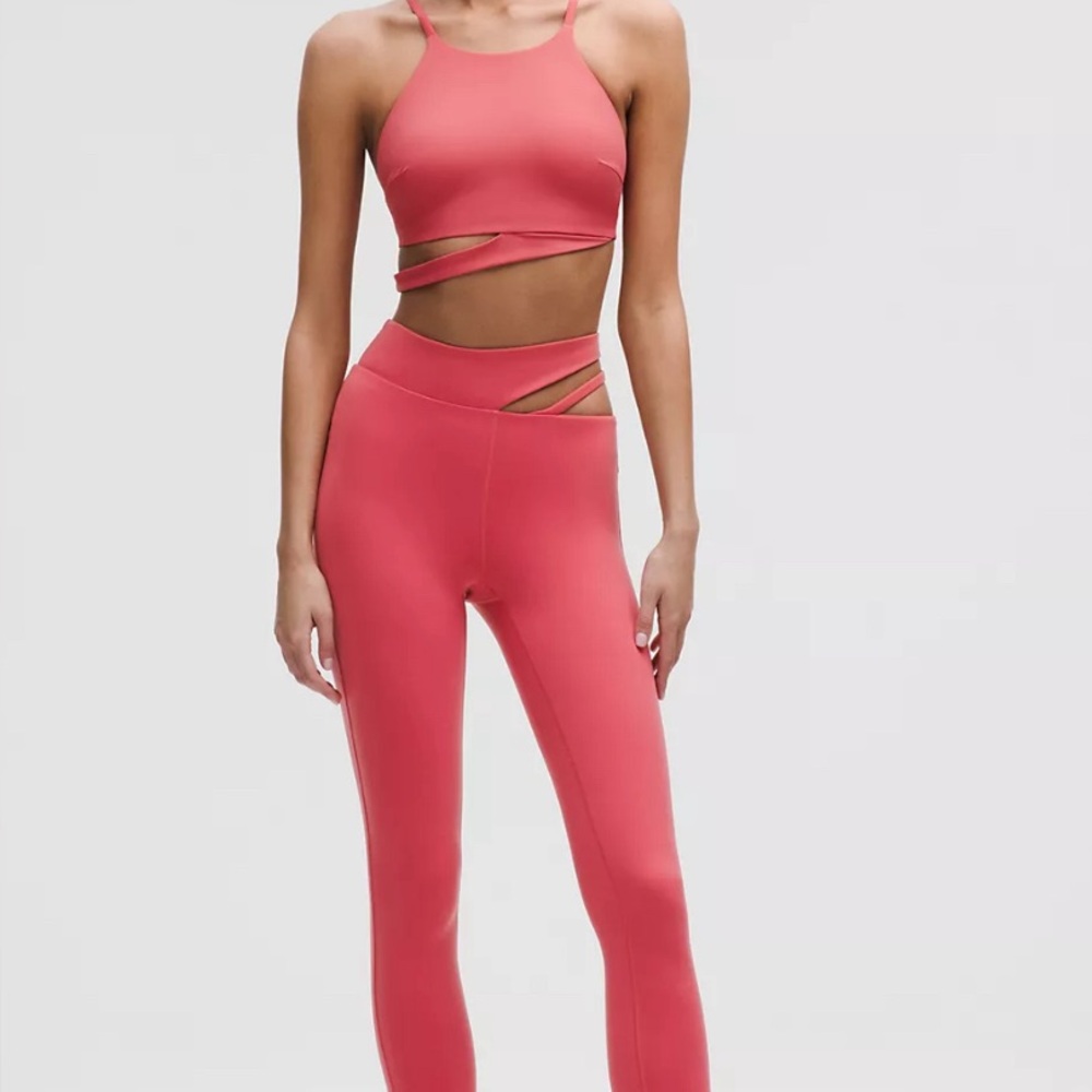 Lululemon Athletica Cut Out Waist High-Rise Train Tight 25”